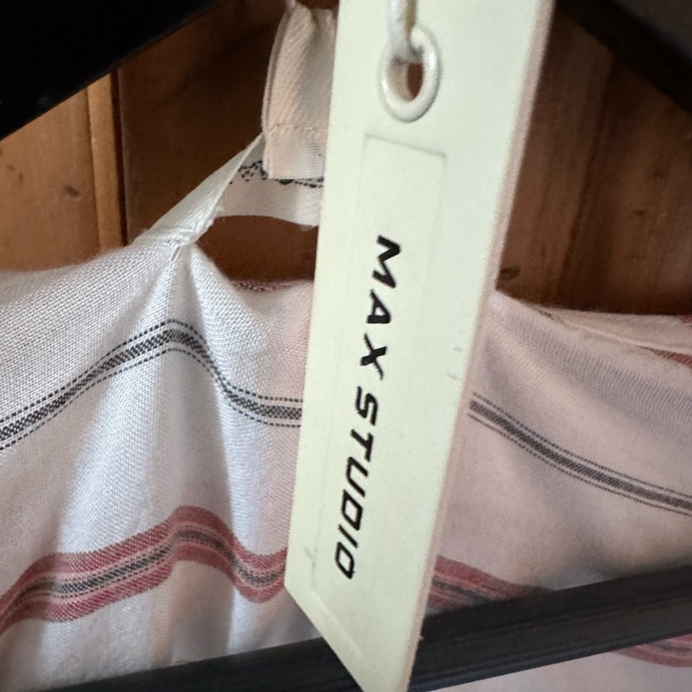Max studio top - Picture 2 of 3